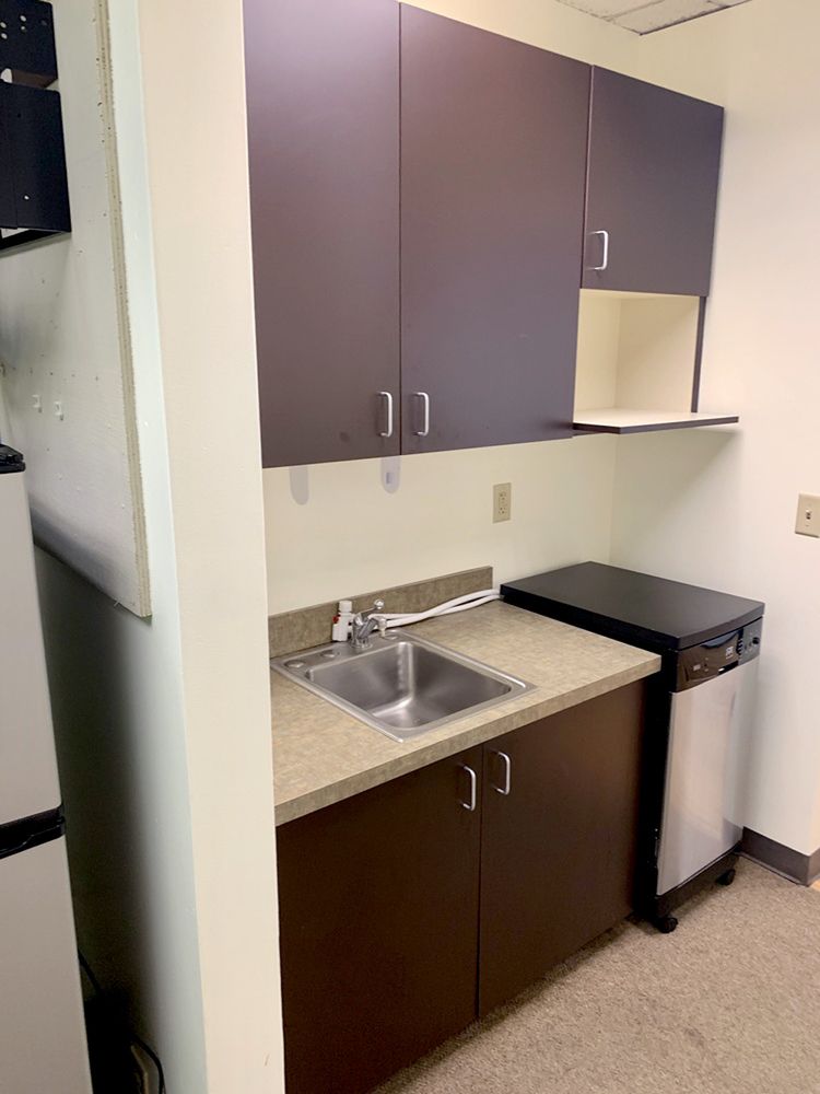 Sale/Lease Opportunity In Downtown Portland: 140 SW Arthur St, Portland, OR 97201